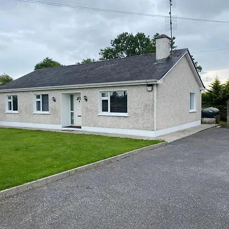 3 Bedroom Bungalow In Holiday home Kiltimagh